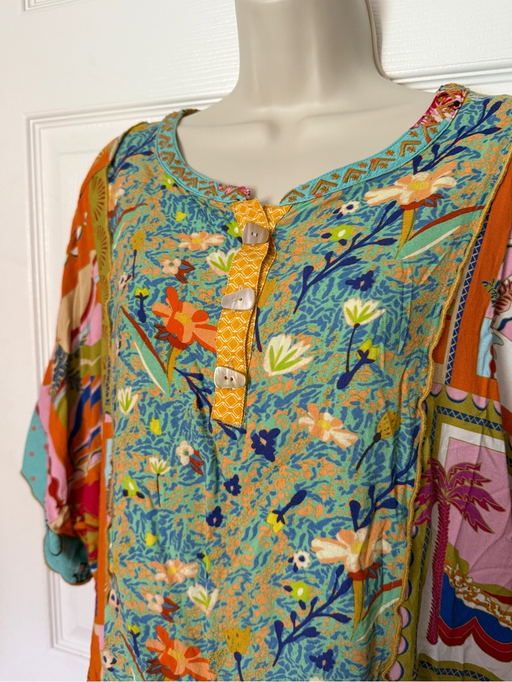 John Mark 100% Rayon Boho Floral Patchwork Tunic Summer Top / Size Large - Picture 2 of 9